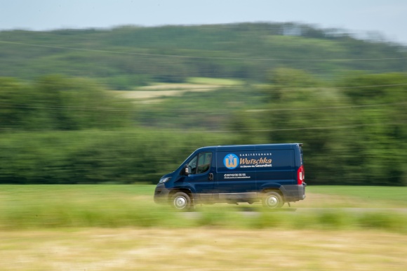 Ein Wutschka-Lieferwagen unterwegs zur Auslieferung