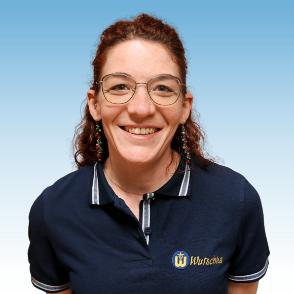 Portrait der Mitarbeiterin Leonora Schweighofer-Kukaj